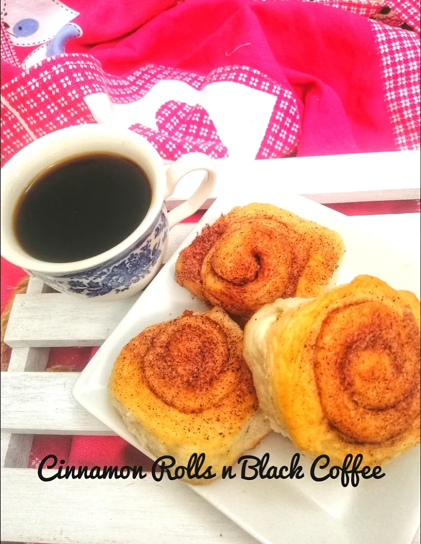 Cinnamon Rolls|Nazila Nazirさん