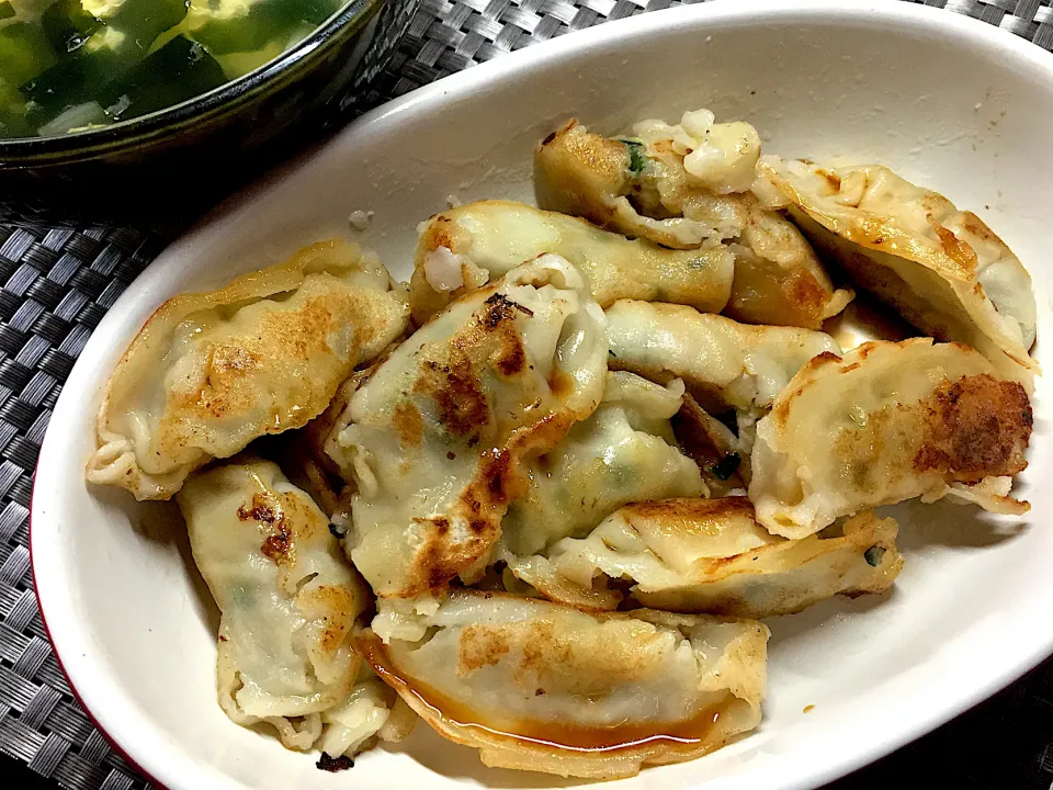 餃子両面焼き|すくらんぶるえっぐさん