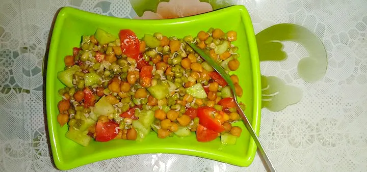 Nutritious sprouts salad|shiviさん