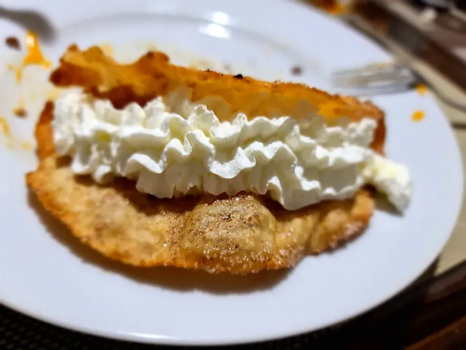 my homemade apple pie taco
for dessert|Yoj Eirrem Losさん