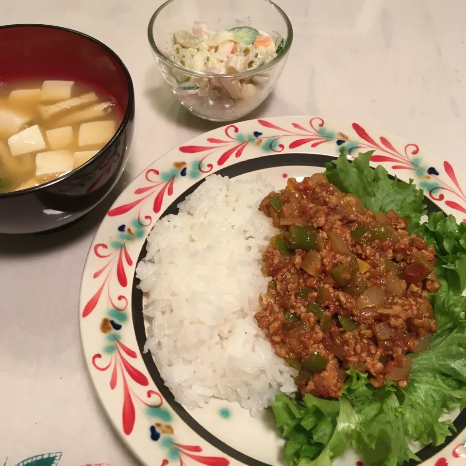 キーマカレー／マカロニサラダ|ななこさん