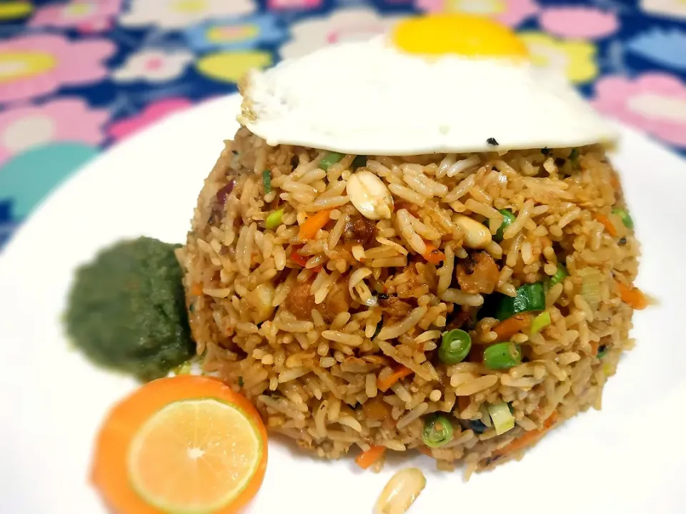 Snapdishの料理写真:Nasi Goreng|Anuj Ghimireさん