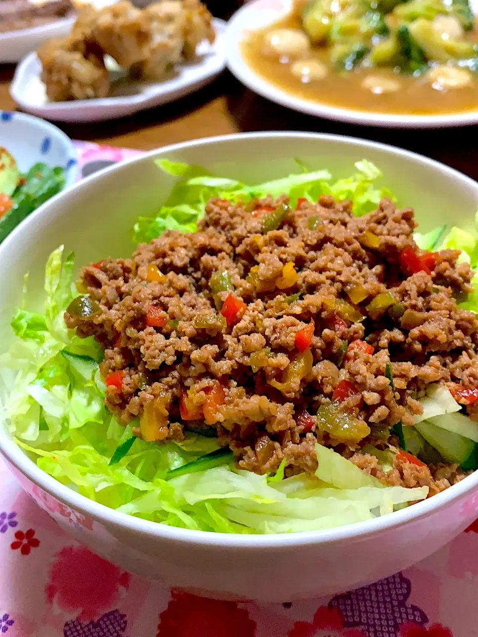 野菜と肉味噌のピリ辛丼|もえさん