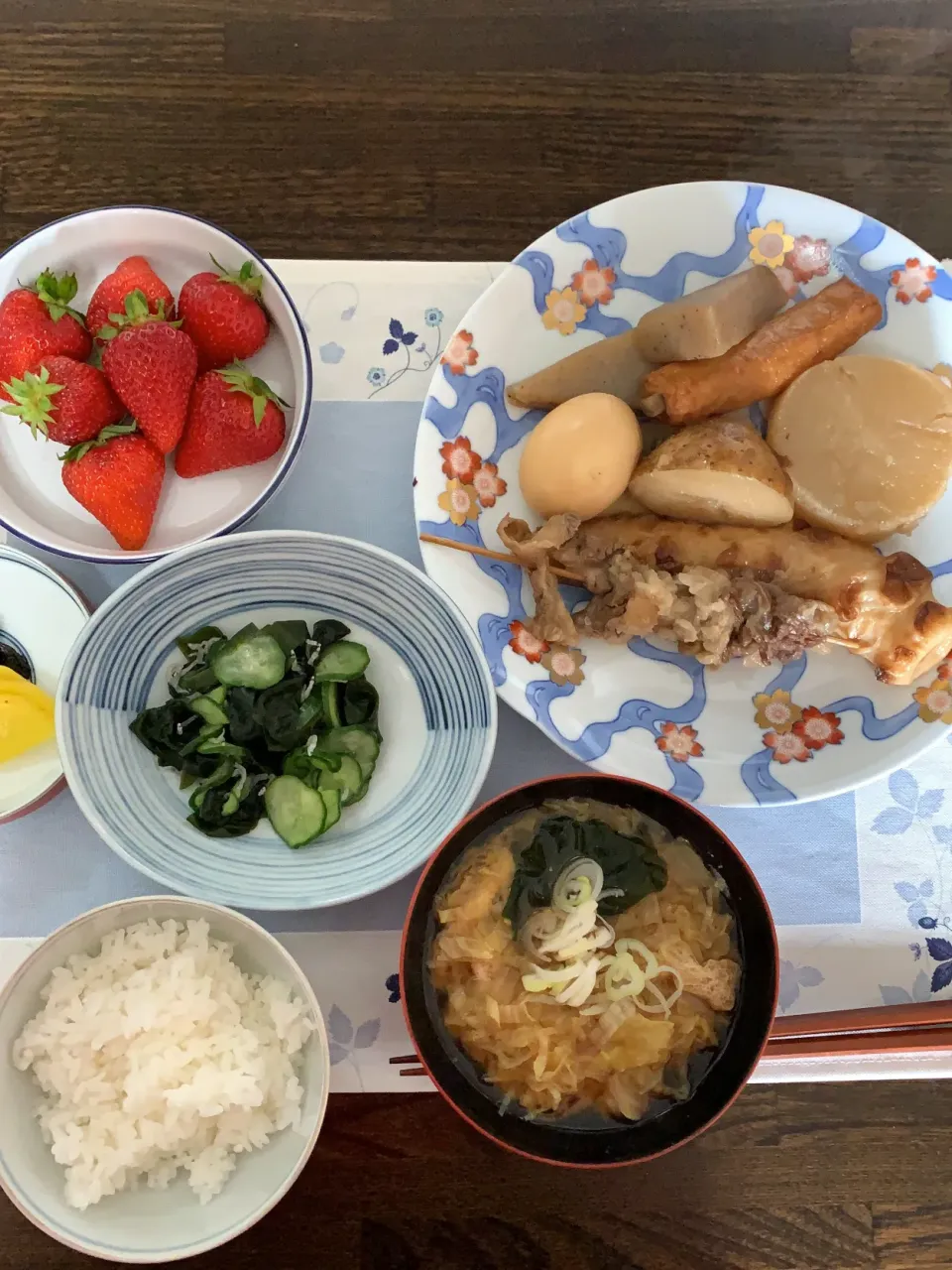 Snapdishの料理写真:おでん定食🍢ん〜しみしみで美味しい❣️|tamemitiさん