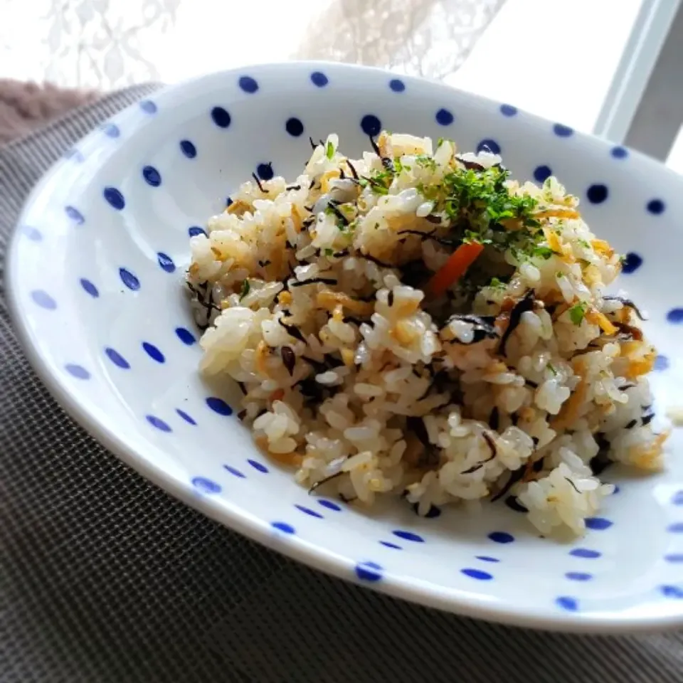 練り梅とひじき煮の炒飯|mi_neneco♪さん