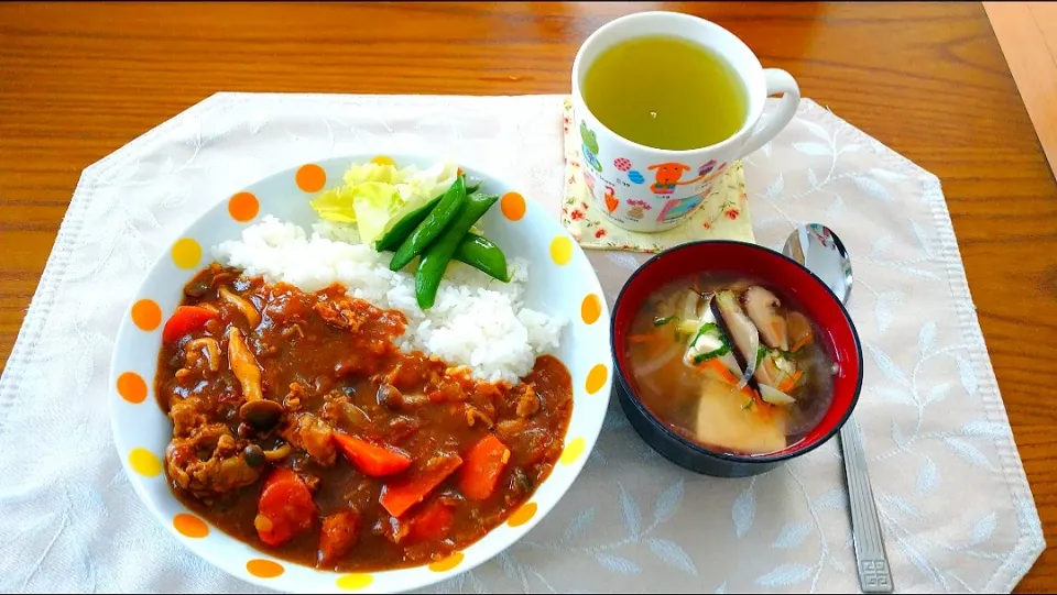 4/26のお昼ごはん
カレーライス🍛|卯月さん