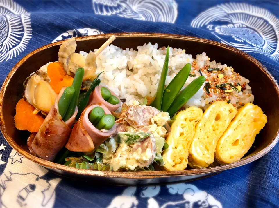 サラ弁　　　　　　　　　　　　　　　　　　ポテトサラダ   インゲン豆のベーコン巻き　帆立の甘辛煮　卵焼き|じゅんさんさん