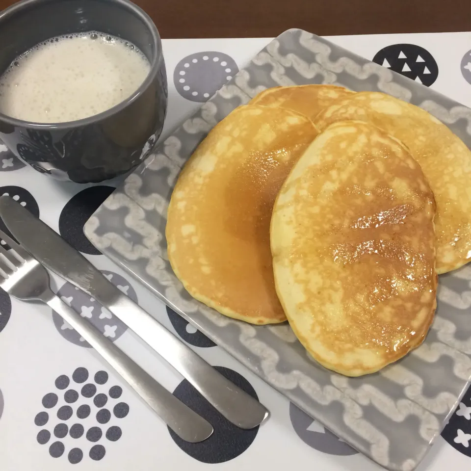 ホットケーキ🥞とバナナジュース🍌|waiwaiさん