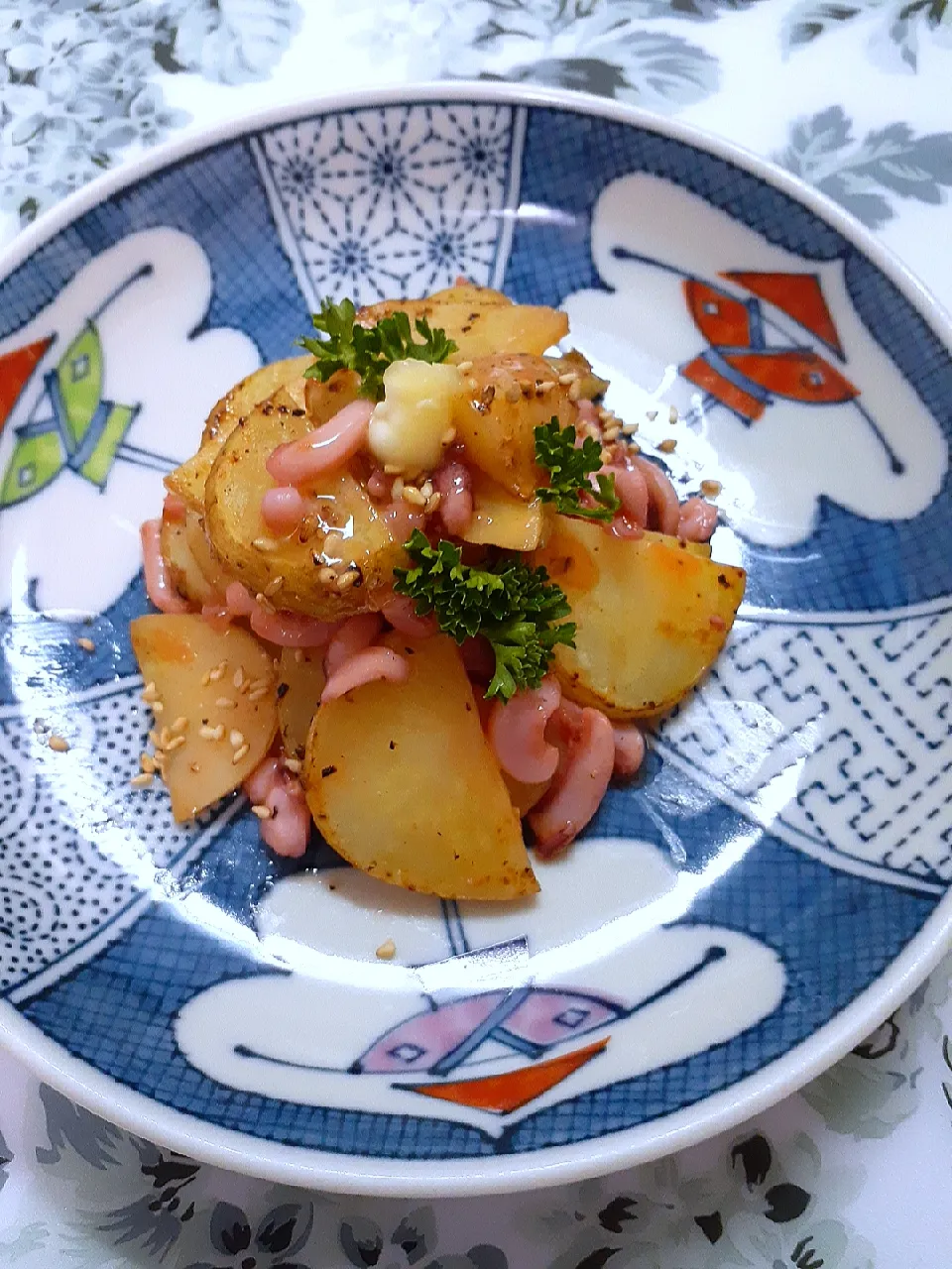 Hideさんの料理 じゃがいもと塩辛炒め　すっごく旨いっす！➡️新じゃが🥔ニシユタカで😀|@きなこさん