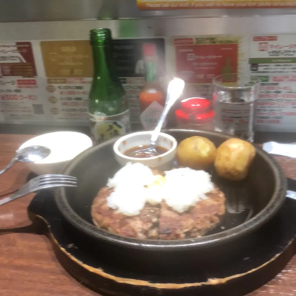 ワイルドハンバーグ200g トッピングチェンジジャガイモ　Yahooクーポンで大根おろし　八海山同着　＃いきなりステーキ小杉店|Hajime Sakaiさん