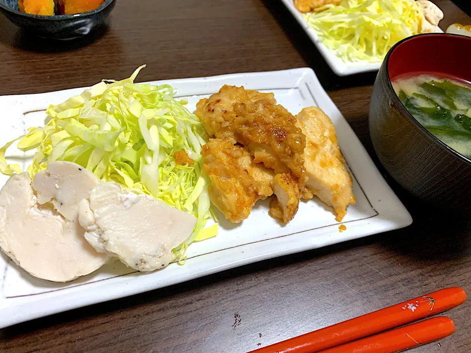 Snapdishの料理写真:鶏胸肉の味噌マヨ漬け【下味冷凍】|ハルさん