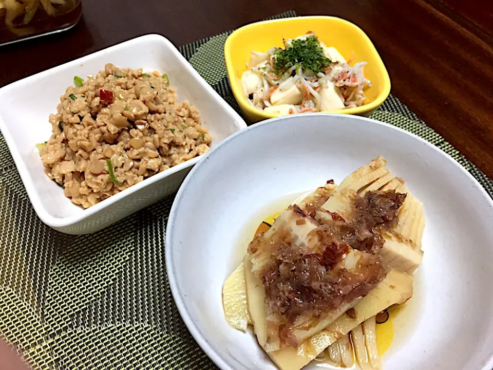 Snapdishの料理写真:筍の土佐煮   スタミナ納豆   長芋の磯和え|まるちゃんさん