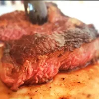 Snapdishの料理写真:open fire grilled steak|幸福的厨子家さん