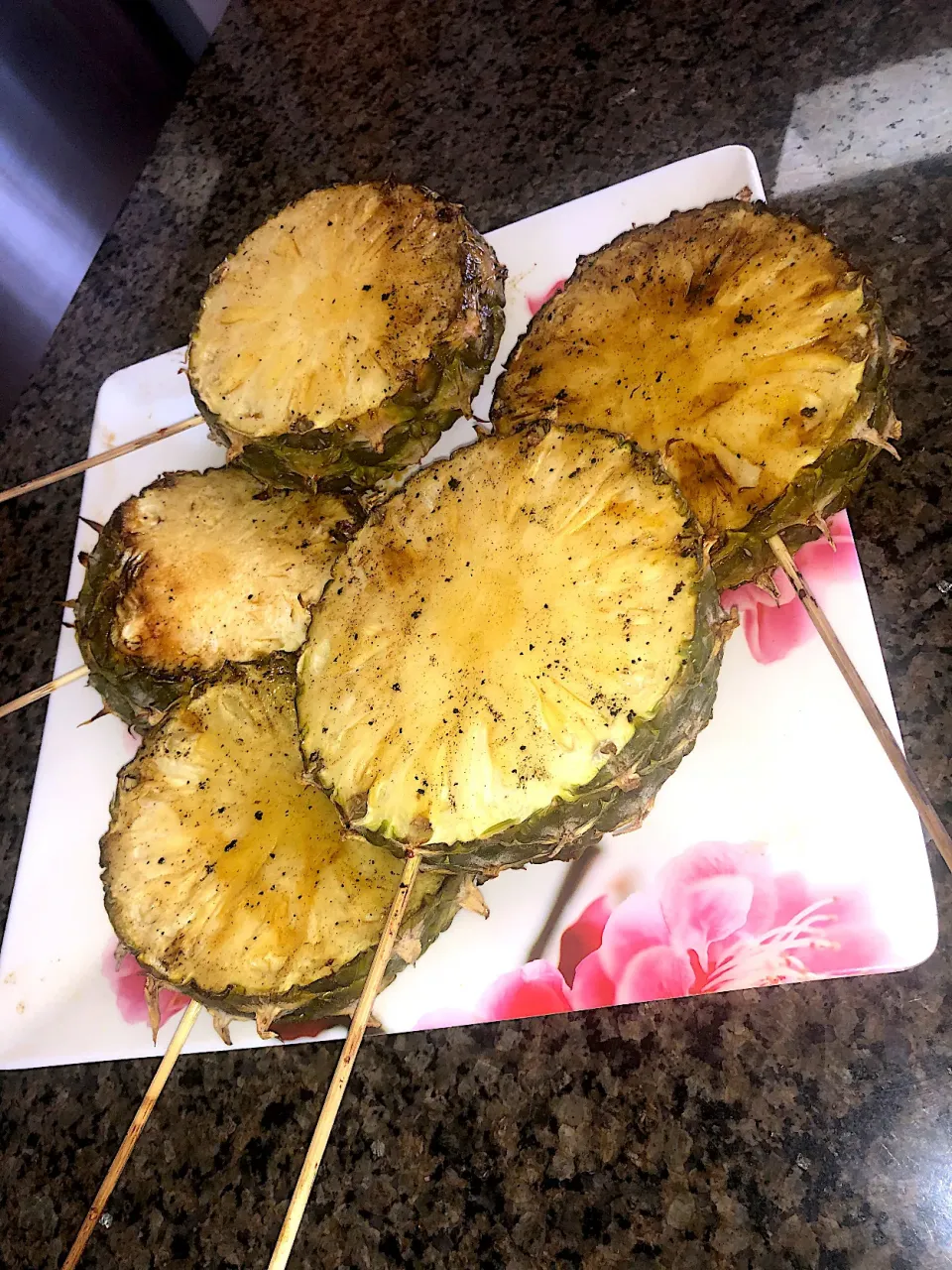 Grilled pineapples|Tawanjaさん