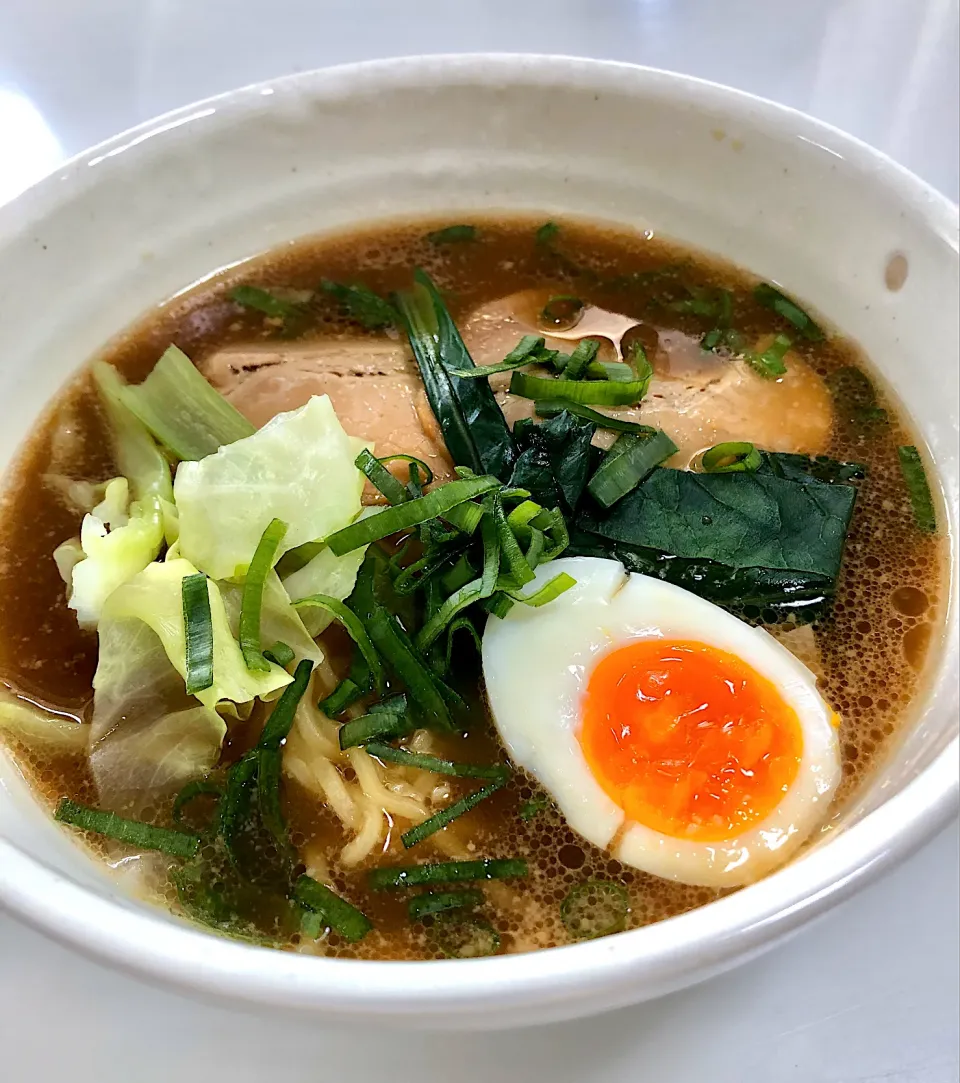 Snapdishの料理写真:醤油豚骨ラーメン|アトムママさん