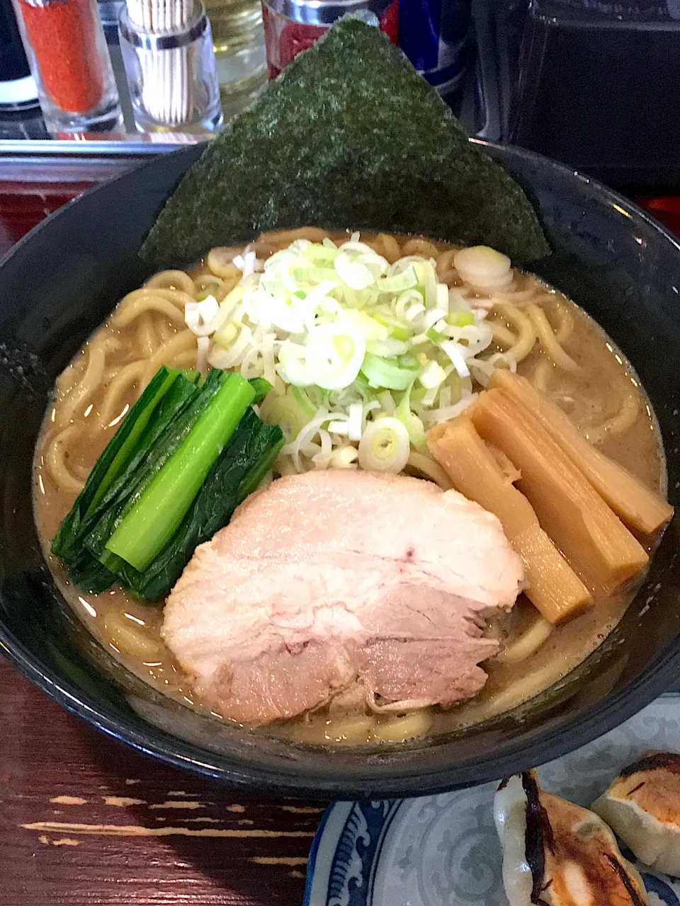 とんこつ醤油らーめん@活龍  水戸米沢店|Go Satoさん