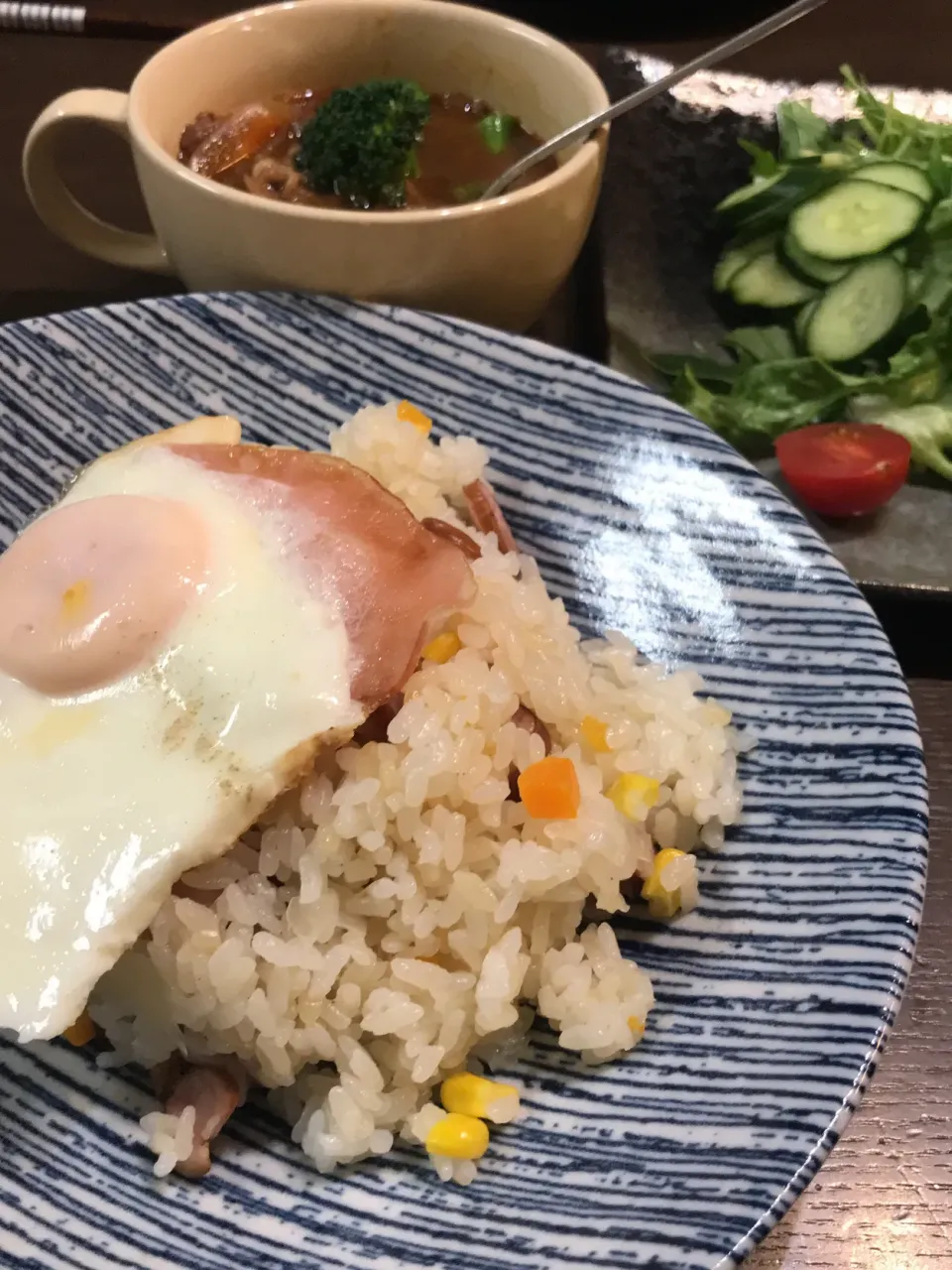 ビーフシチューのお供　炊飯器でピラフ風✨|かおたまさん