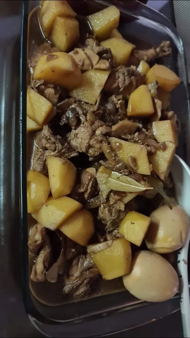 my own version of chicken adobo|Yoj Eirrem Losさん