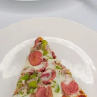 Snapdishの料理写真:Hotdog Pizza on Tortilla|senmialさん