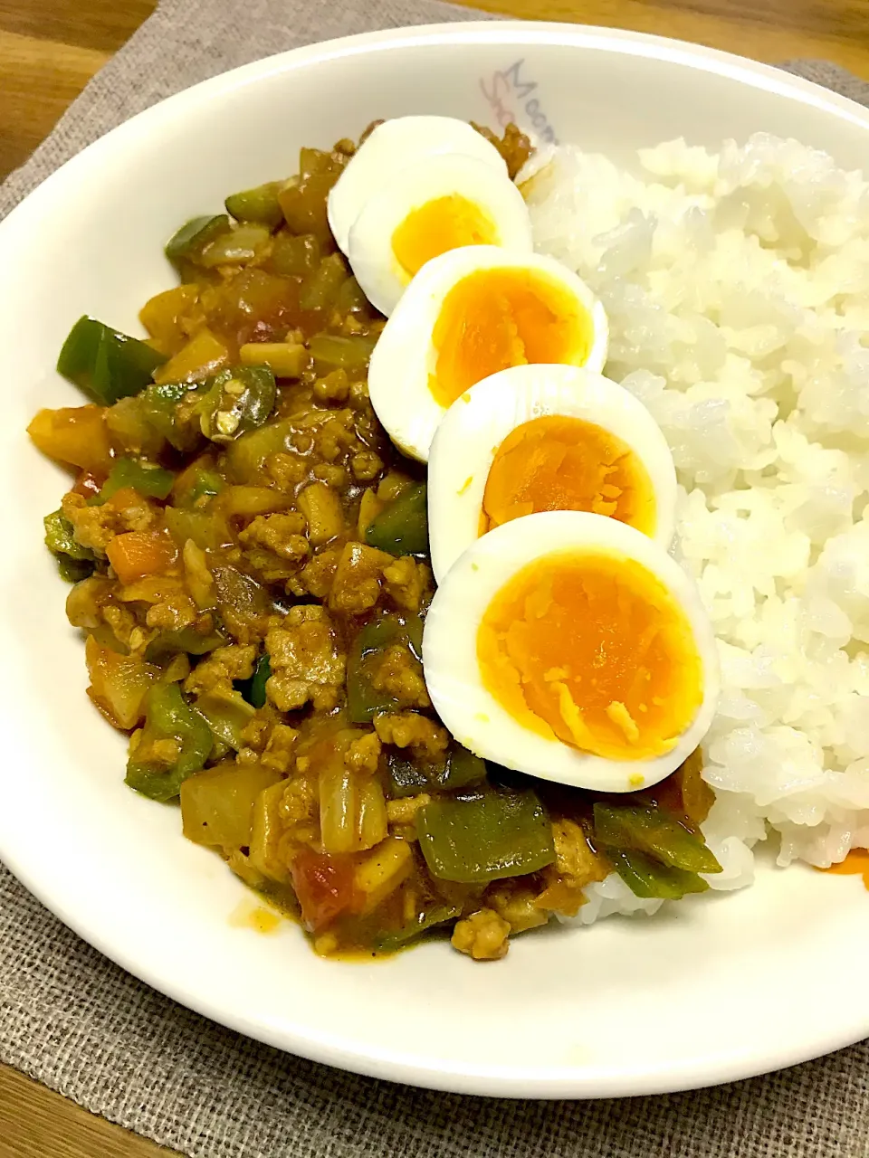 Snapdishの料理写真:キーマカレー←野菜の蒸し煮×新玉ねぎダレ|morimi32さん