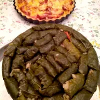 Snapdishの料理写真:stuffed vine leaves and chicken tart|dolceciliegiaさん