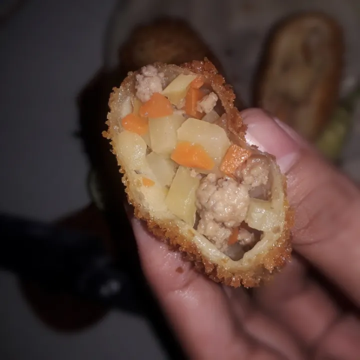 risoles qinzhu isi kentang wortel dan daging sapi|qinzhufoodさん