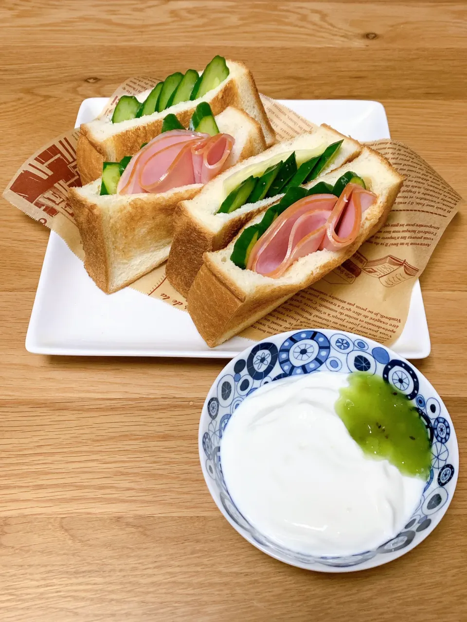 Snapdishの料理写真:厚めに切ったトーストにインしました^ ^|ヤマネコさん