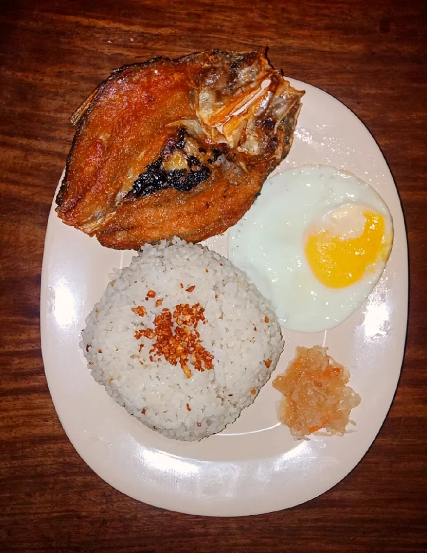 Bangsilog
(BangusSinangagItlog)
with atsara|Shirly Alegros Bascoさん