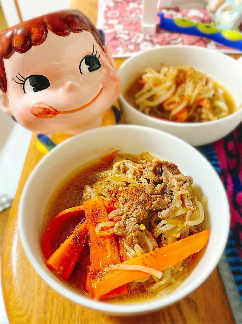 Snapdishの料理写真:業スー冷凍品で簡単♡タレ漬け豚肉のもやしだらけ炒め。|ぽき。さん