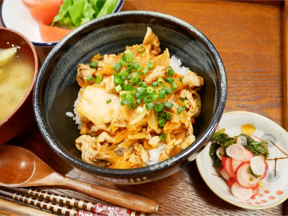 20/04/27 夕飯♪ 豚キムチ丼|ikukoさん