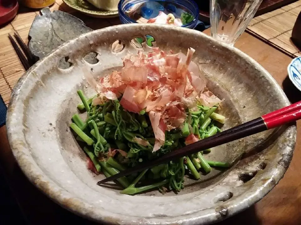 Snapdishの料理写真:蕨お浸し♪|miyuki🌱さん