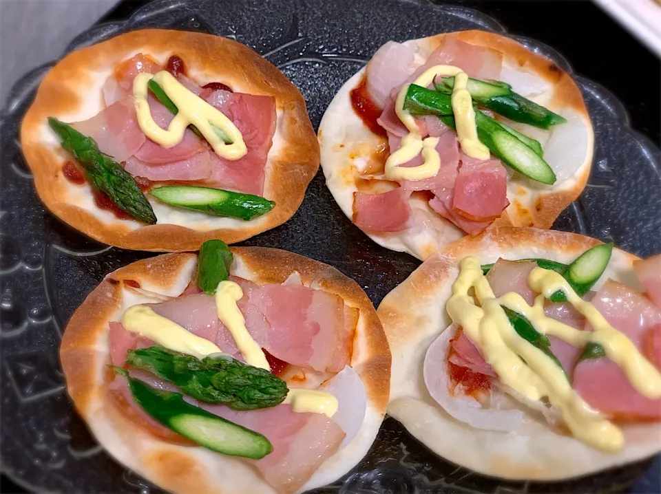 余り物の餃子の皮を使ったピザ風おつまみ|🌸ぴくしー🌸さん