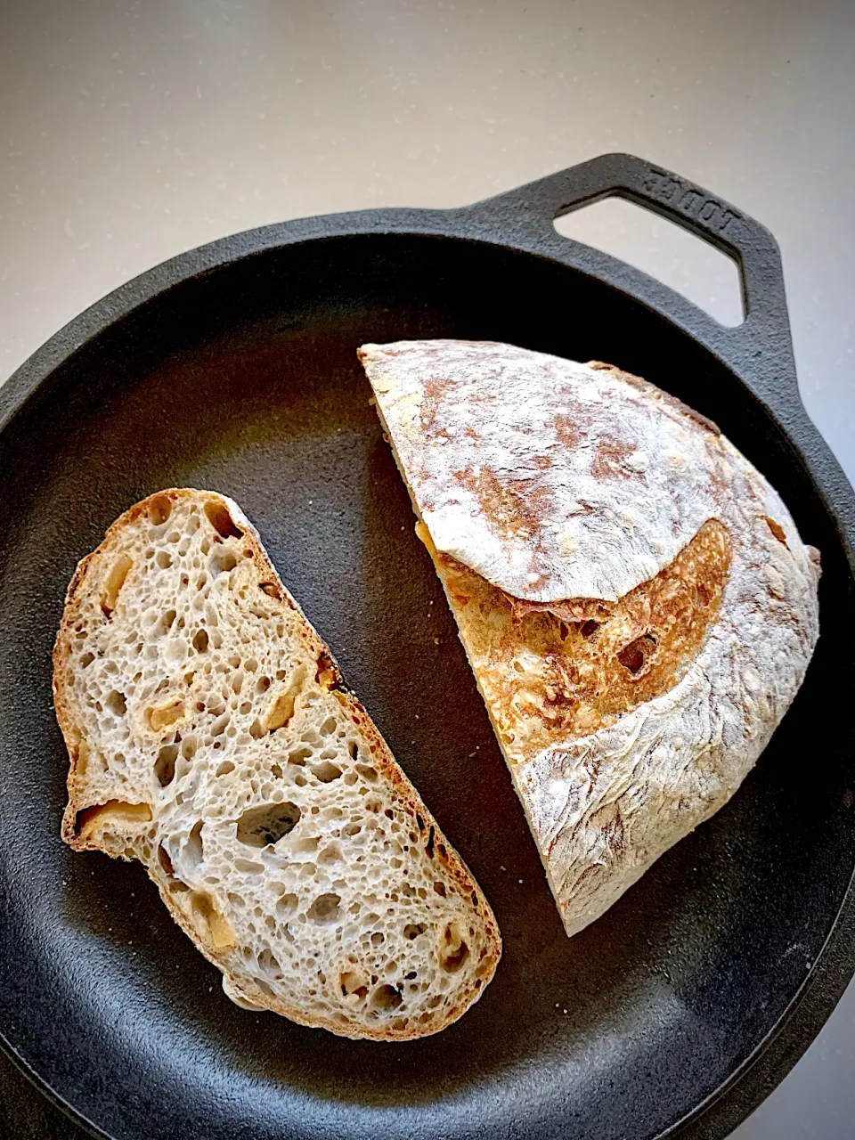 Rye Sourdough w/ Apple and Cardamom|gonbenさん