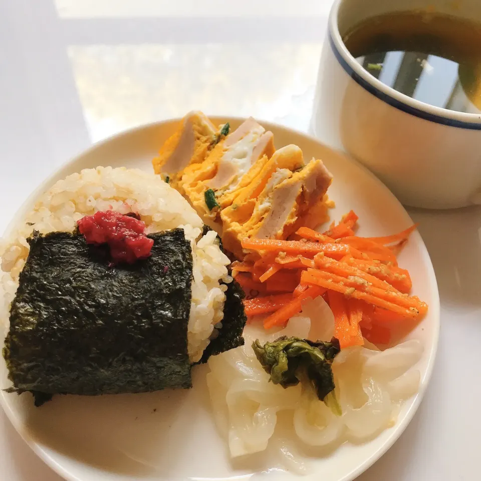 お昼に食べる朝食|まむさん