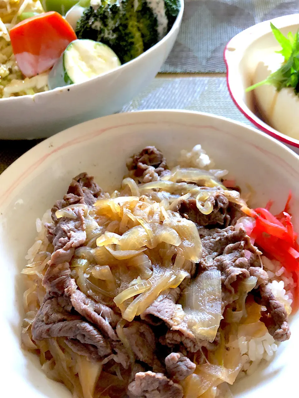 お家で食べようよランチは牛丼〜😁✨|Ayakoさん