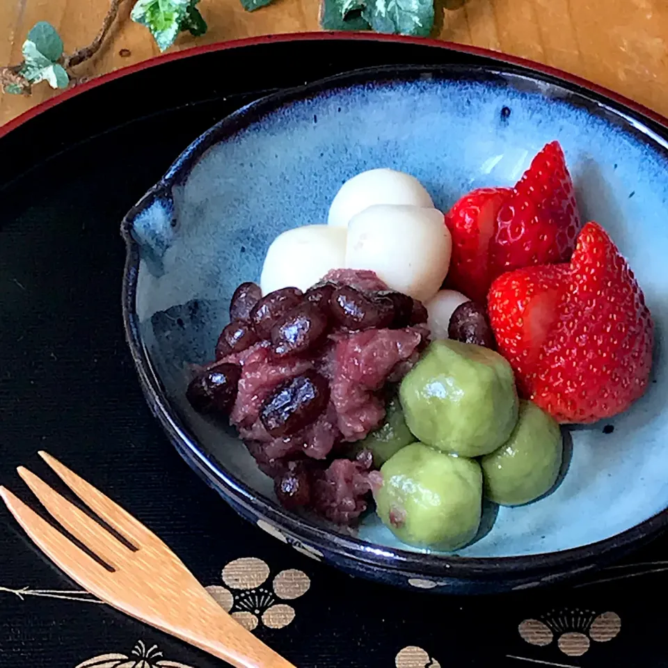 🍓おうちオヤツは2色 豆腐白玉デザート🍵|Hollyさん