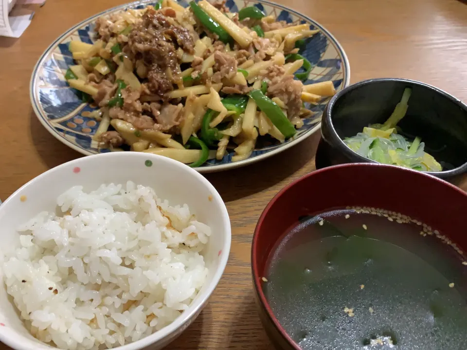 地元産たけのこで青椒肉絲✨|もぐぷーさん