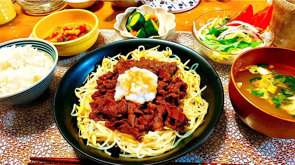 晩ご飯😊お肉炒め　柚子ポンおろしをのっけて|ao_nekoさん