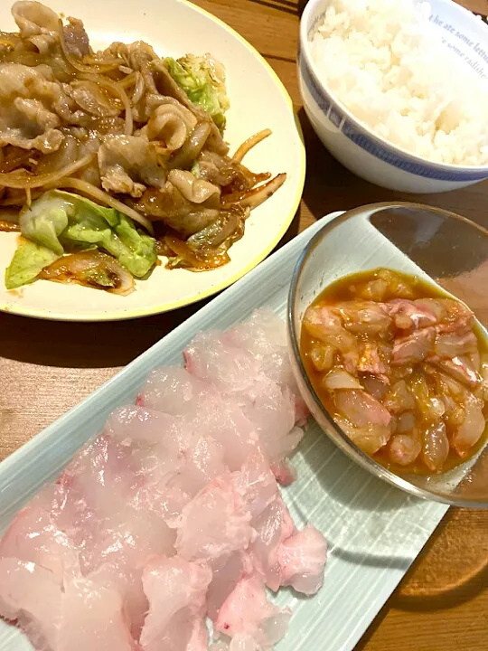 ☆釣り平目をいただいたので、お刺身と卵黄醤油和え
☆豚バラ生姜焼き

ご飯が進む～💓って🎶
お酒もすすむよ🎶|アイさん