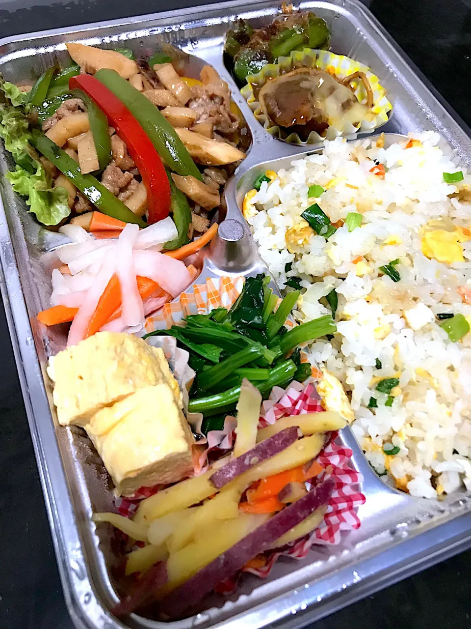 餃子屋気ままのテイクアウトお弁当〜青椒肉絲^ ^|saturnさん