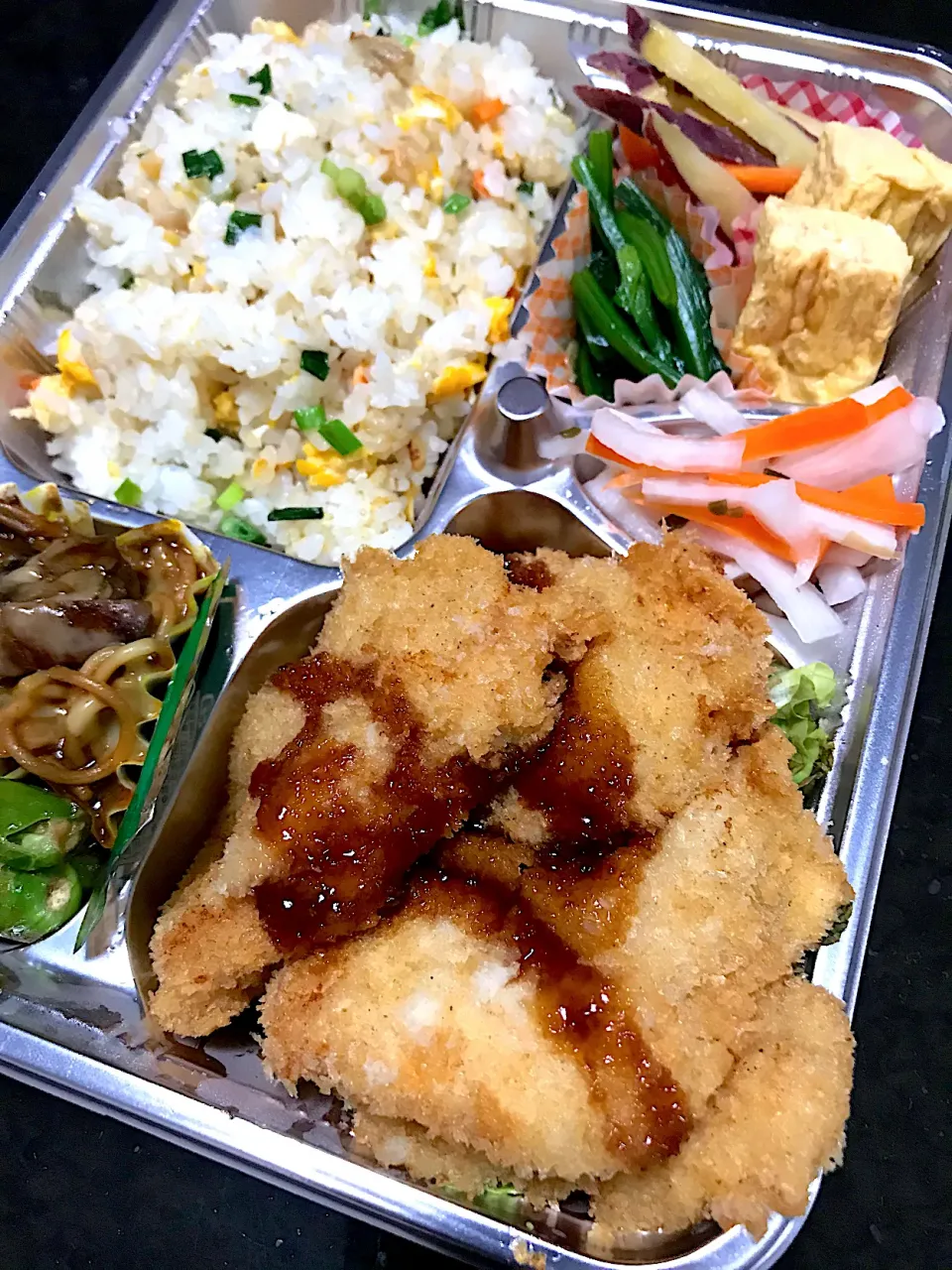 餃子屋気ままのテイクアウトお弁当〜チキンカツ^ ^|saturnさん