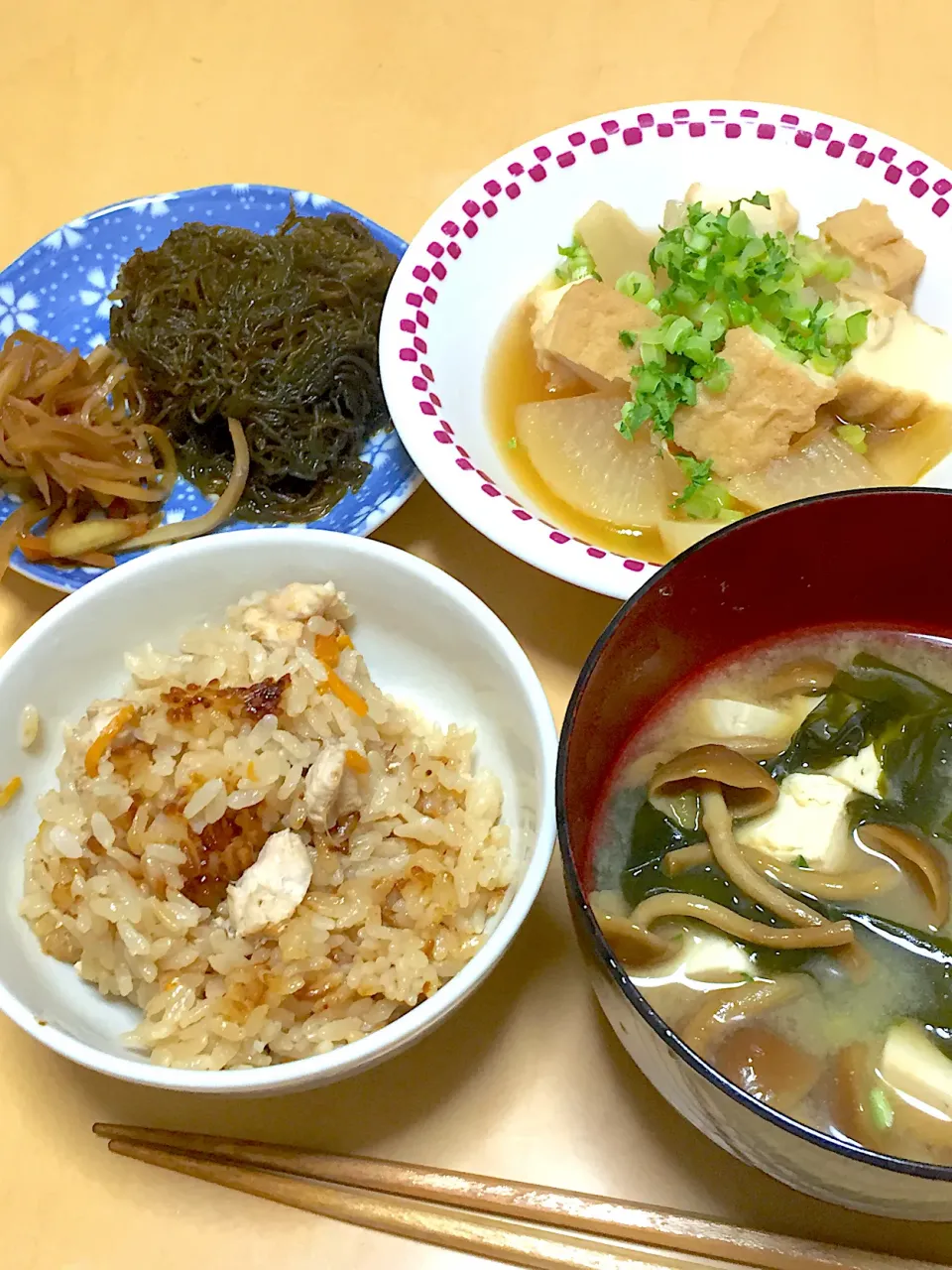 Snapdishの料理写真:単身赴任中の男飯(炊き込みご飯)|おおもりの星さん