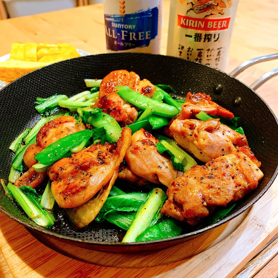 鶏肉の鉄板焼きとビール✴︎|あやみんさん