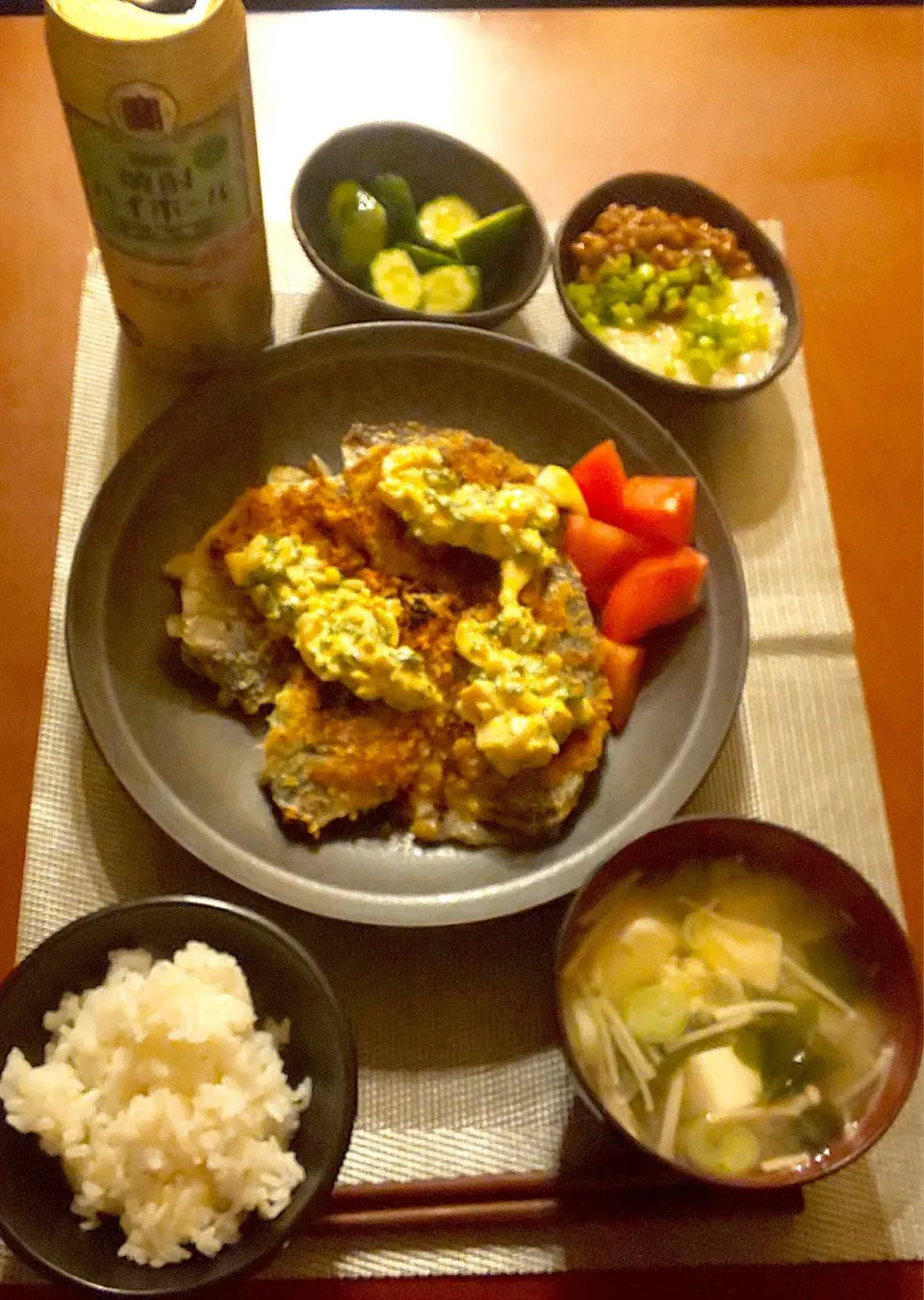 Snapdishの料理写真:Today's dinner🍴胡瓜の浅漬け･とろろ納豆･新玉ﾍﾞｯﾄﾞの鯵ﾁｰｽﾞﾊﾟﾝ粉焼き･白飯･えのきとお豆腐､わかめのお味噌汁|🌈Ami🍻さん