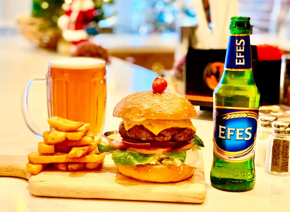 Lamb burger and  best European  beer Efes 😘🇺🇸|Muratoさん