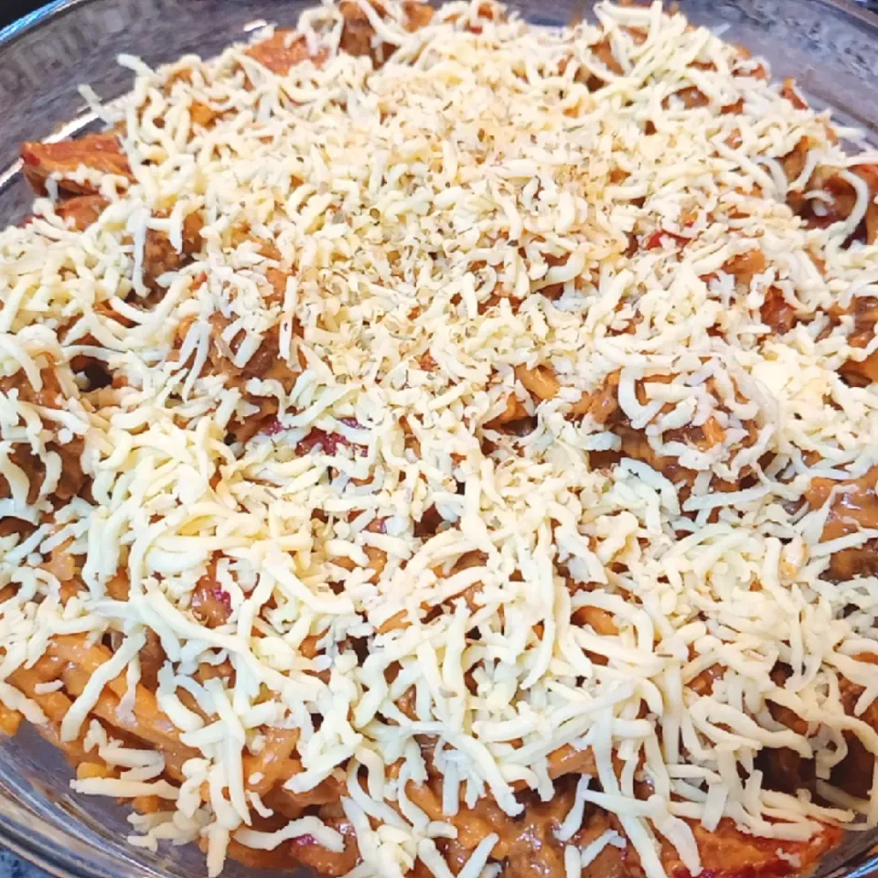 Snapdishの料理写真:Filipino Style meatball spaghetti|Jinggayさん