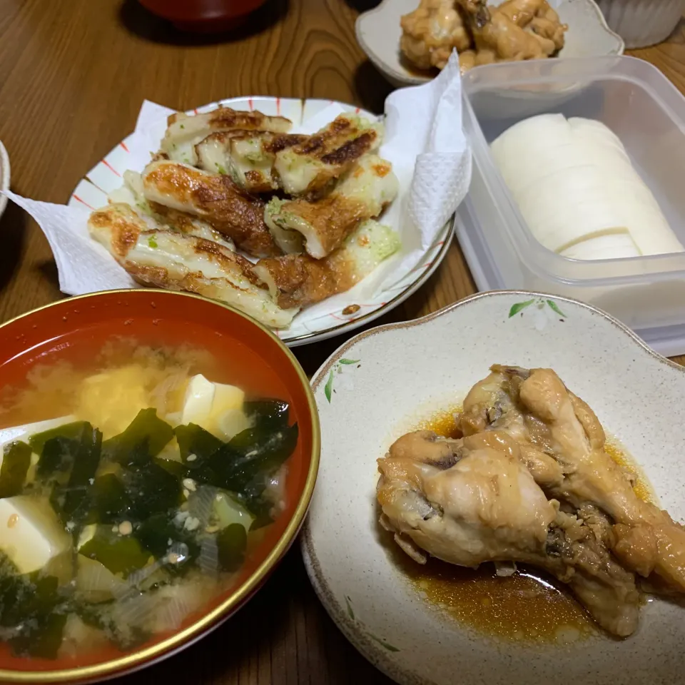 4月30日夜は鶏手羽煮🐓ちくわ揚げ|とももさん