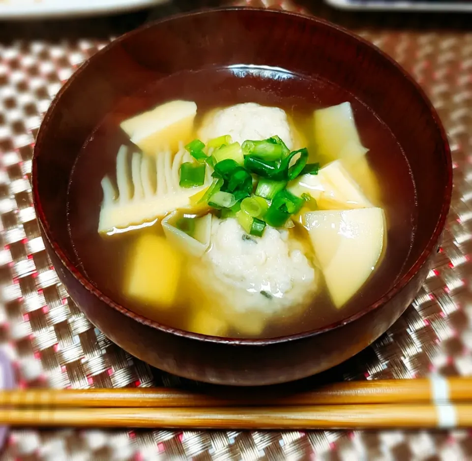 Snapdishの料理写真:旬の筍、鶏団子、玉子豆腐の
これうまつゆ💗|yukaringoさん