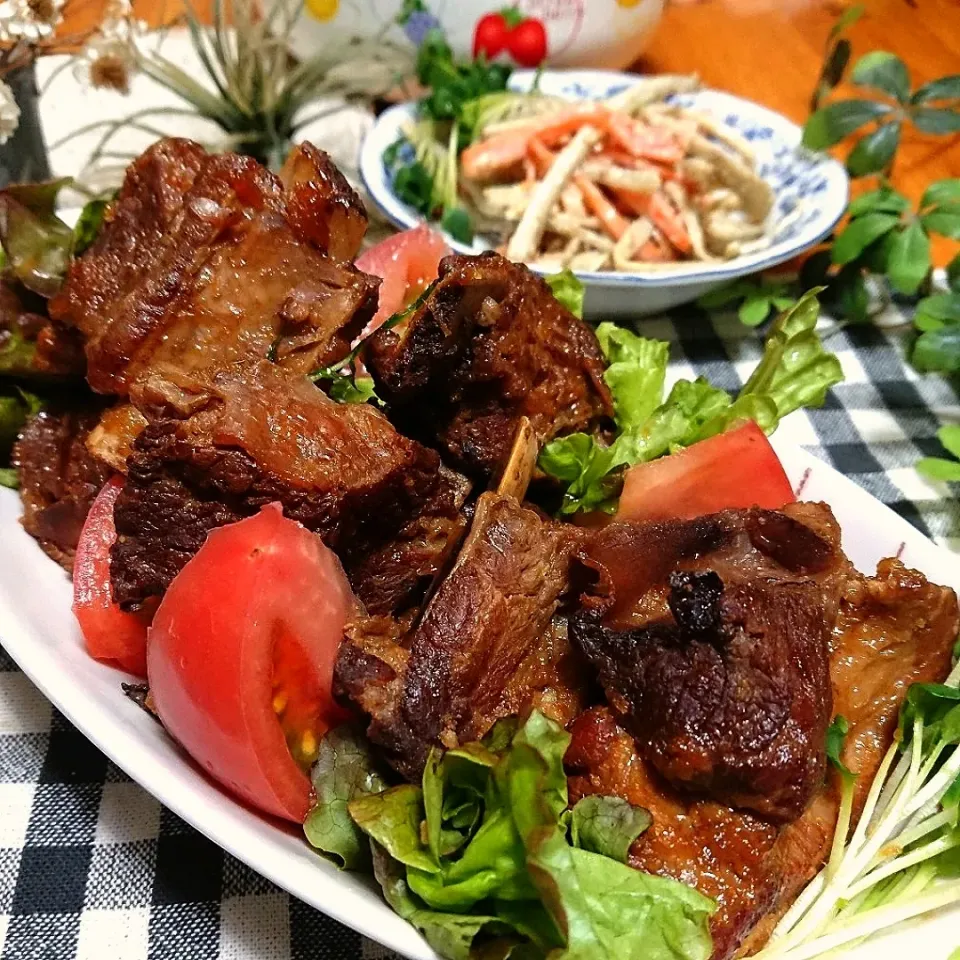 ボンバーさんの料理 圧力鍋で、スペアリブの甘辛煮💓|とまと🍅さん