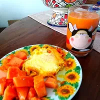 Jugo de zanahoria, zumo de naranja, manzana verde y jengibre
Huevos napolitanos 🤤🤤|Laumarquezさん